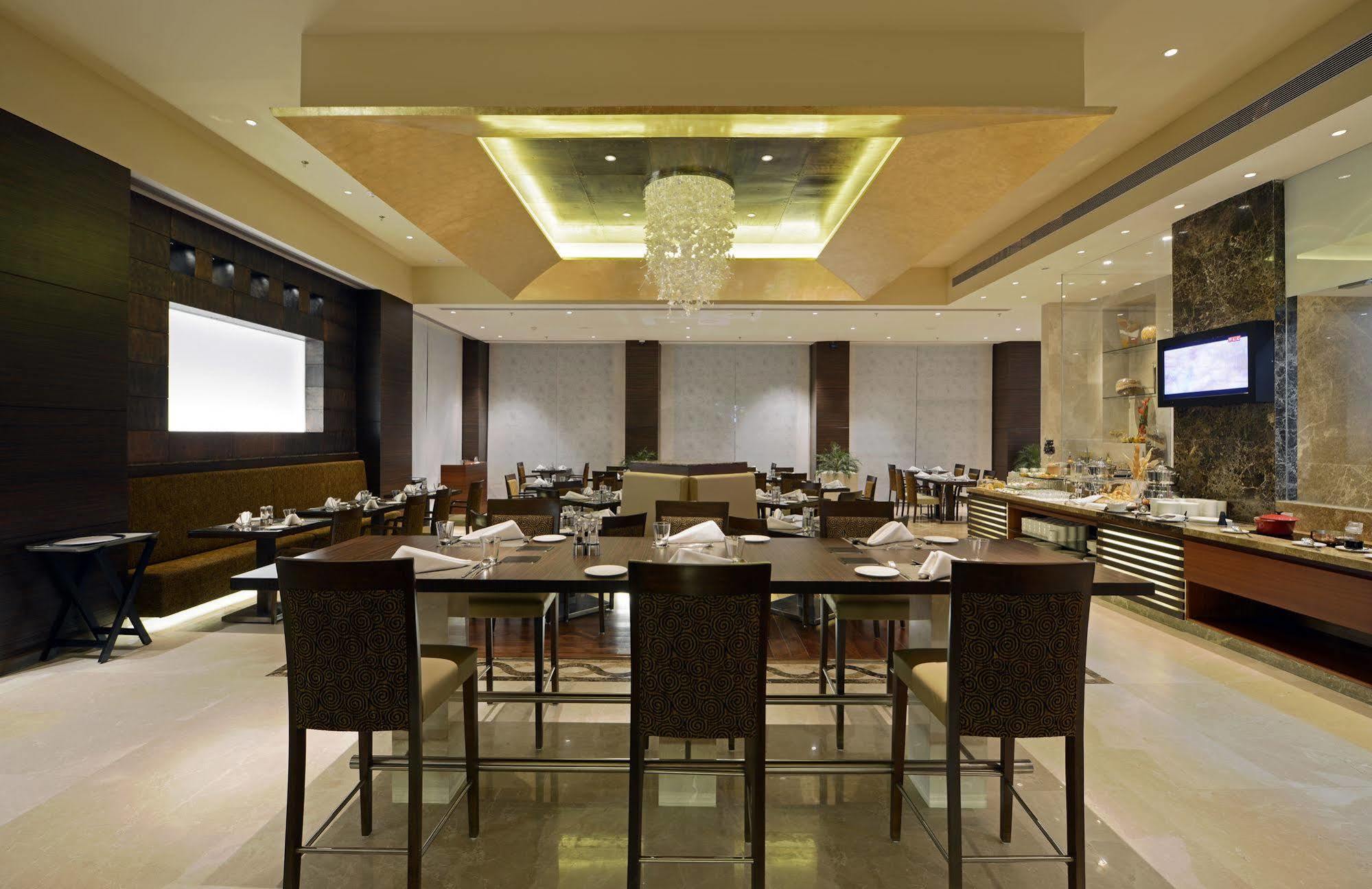 होटल Radisson Blu Ahmedabad